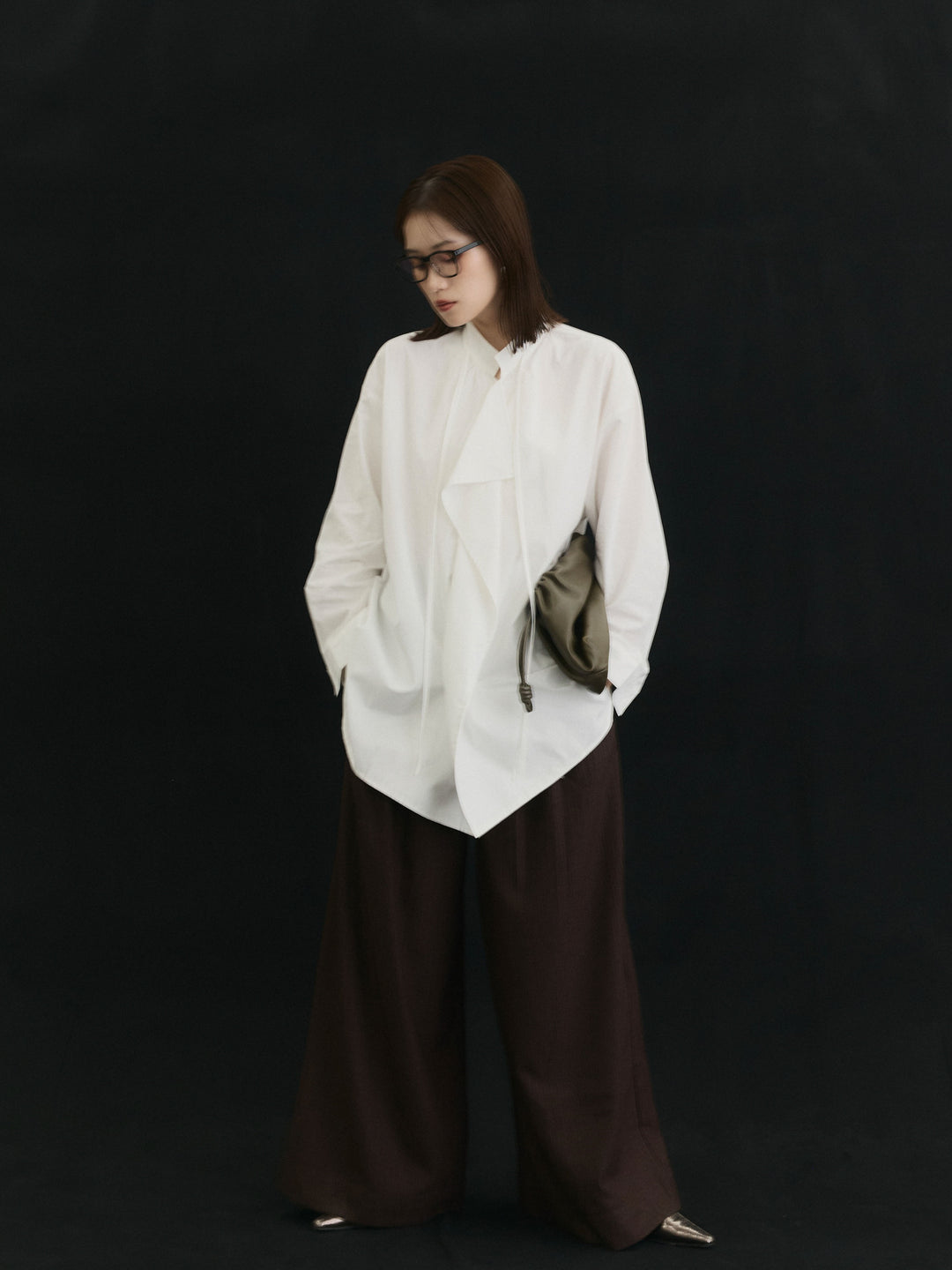 【Allure】[SET]ピーチスキンデザインネックオーバーシャツ+ウールライクストライプワイドパンツ(2set)