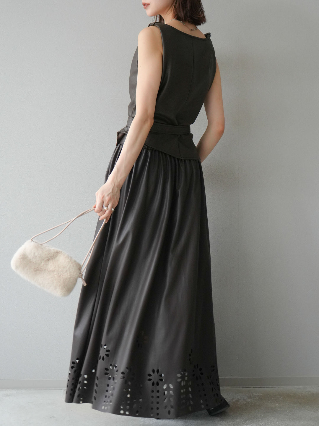 [予約]フラワーパンチングレザースカート/ブラウン