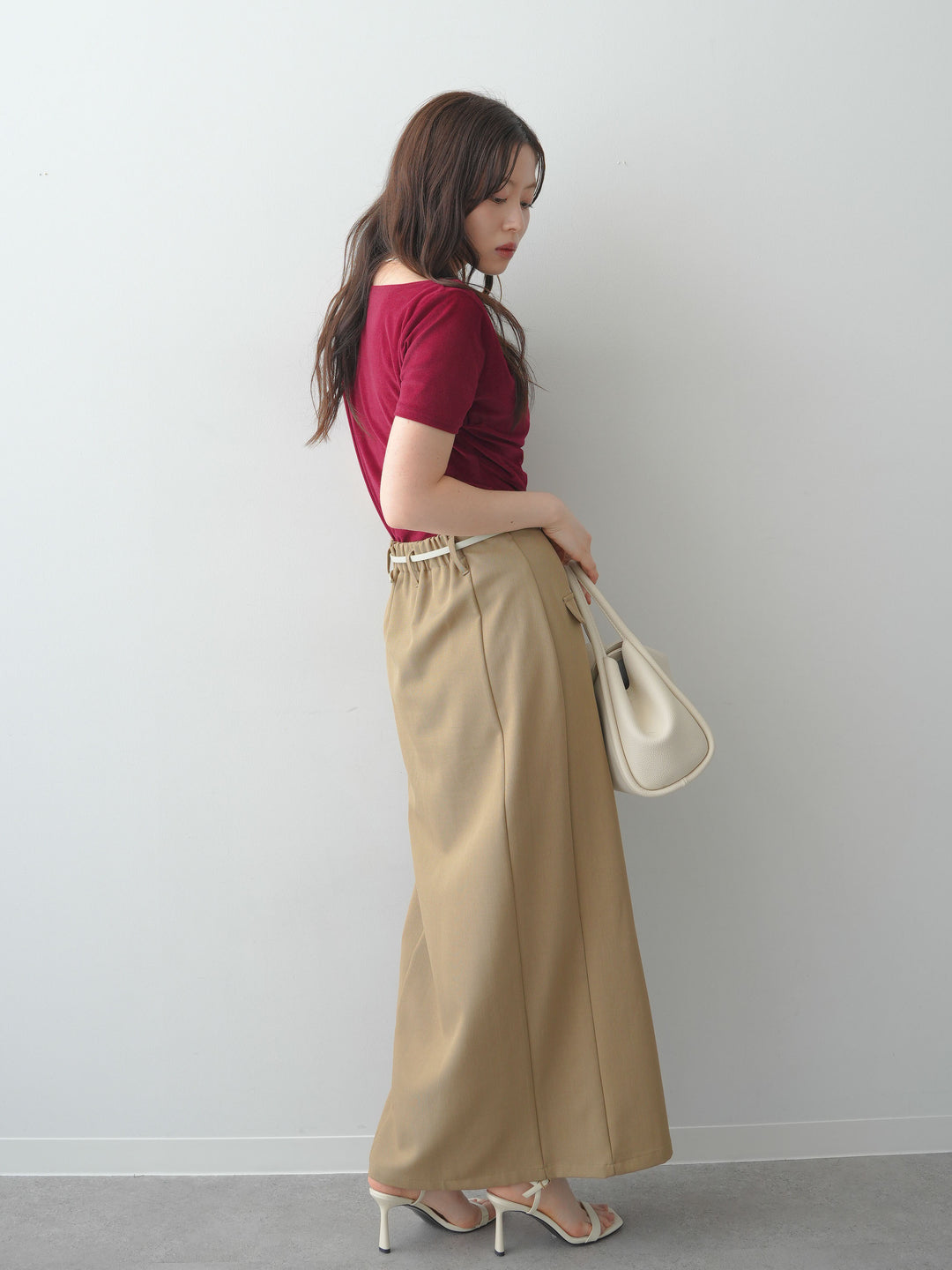[SET]アシメネックシアーベロアトップス+クレープデシンフラップ付きストレートスカート(2set)