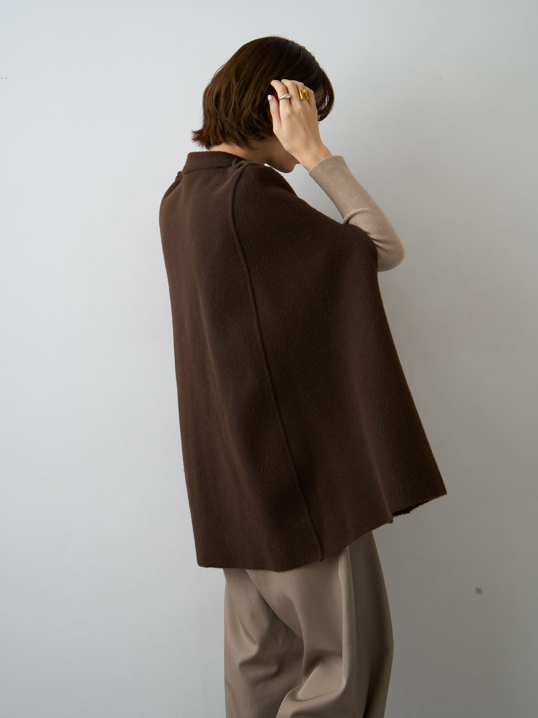 [予約]ゴールドボタンナポレオンケープ/brown
