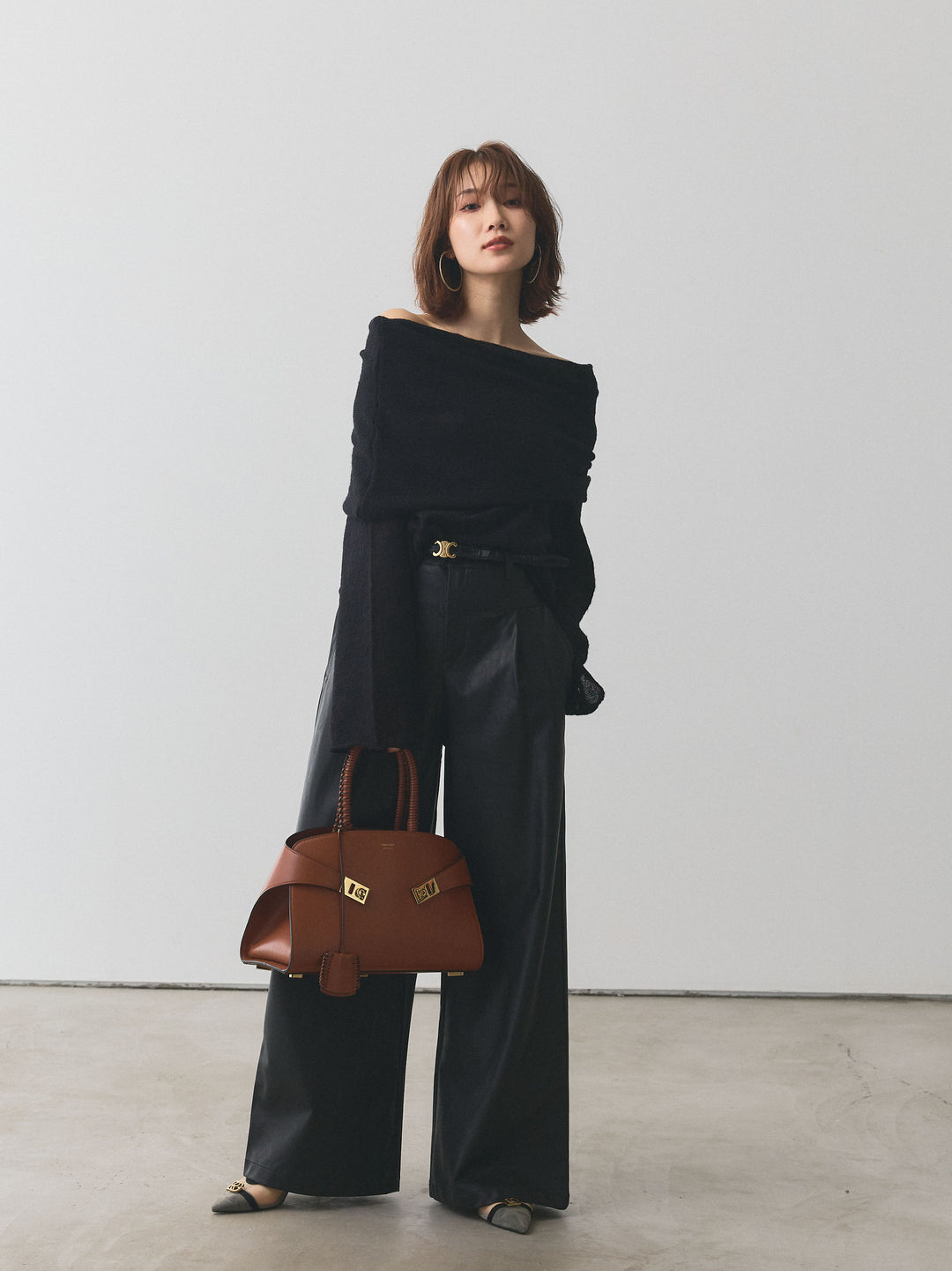 【Allure】[SET]オフショルシアーニットプルオーバー+レザータックセミワイドパンツ(2set)