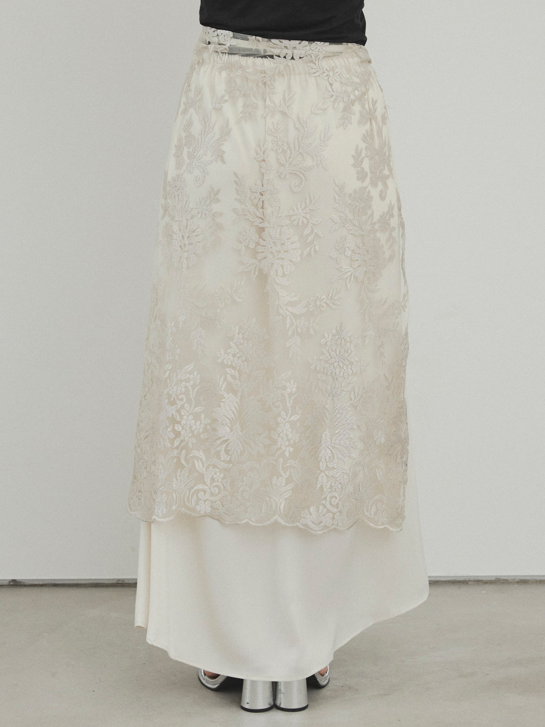 [D] 薄紗提花裹身長裙/米色