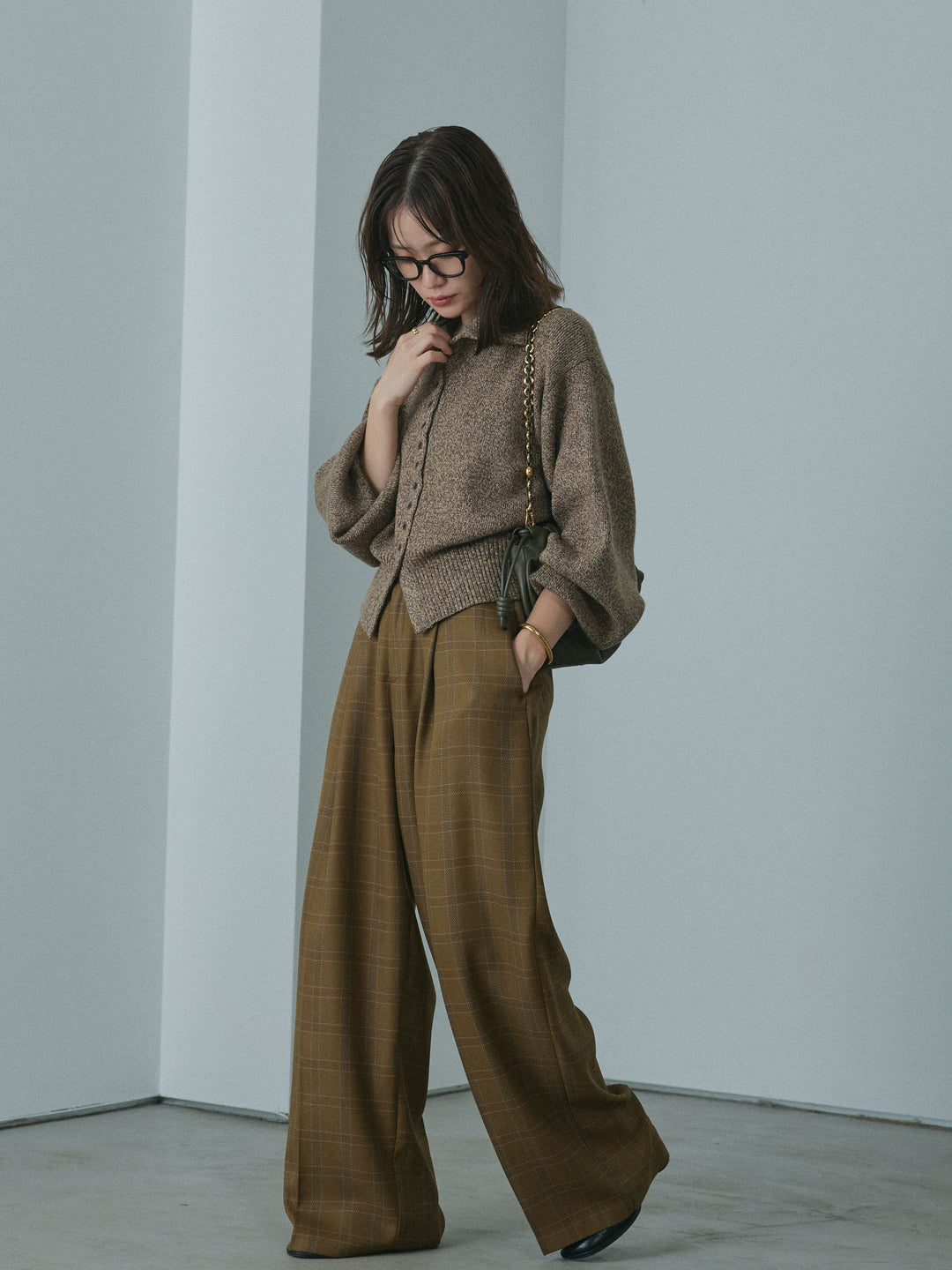 【Allure】[SET]ミックスハイネックカーディガン+杢チェックタックパンツ(2set)