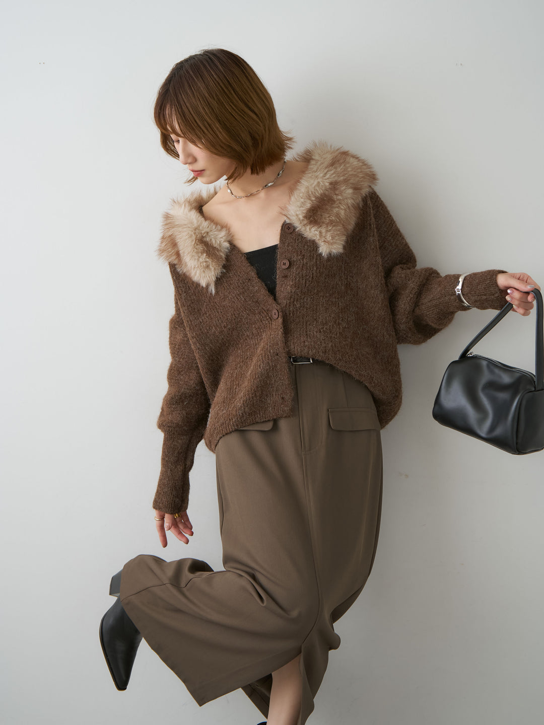[SET]ファーカラードルマンリブニットカーディガン+クレープデシンフラップ付きストレートスカート(2set)