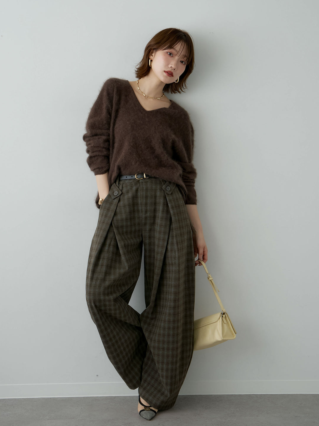 [SET]カシミア混フェザータッチVネックニットトップス+チェックサイドベルトデザインタックパンツ(2set)