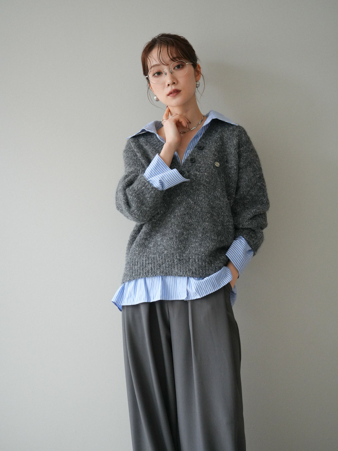 [予約]ストライプシャツドッキングMIXヤーンニットプルオーバー/charcoal