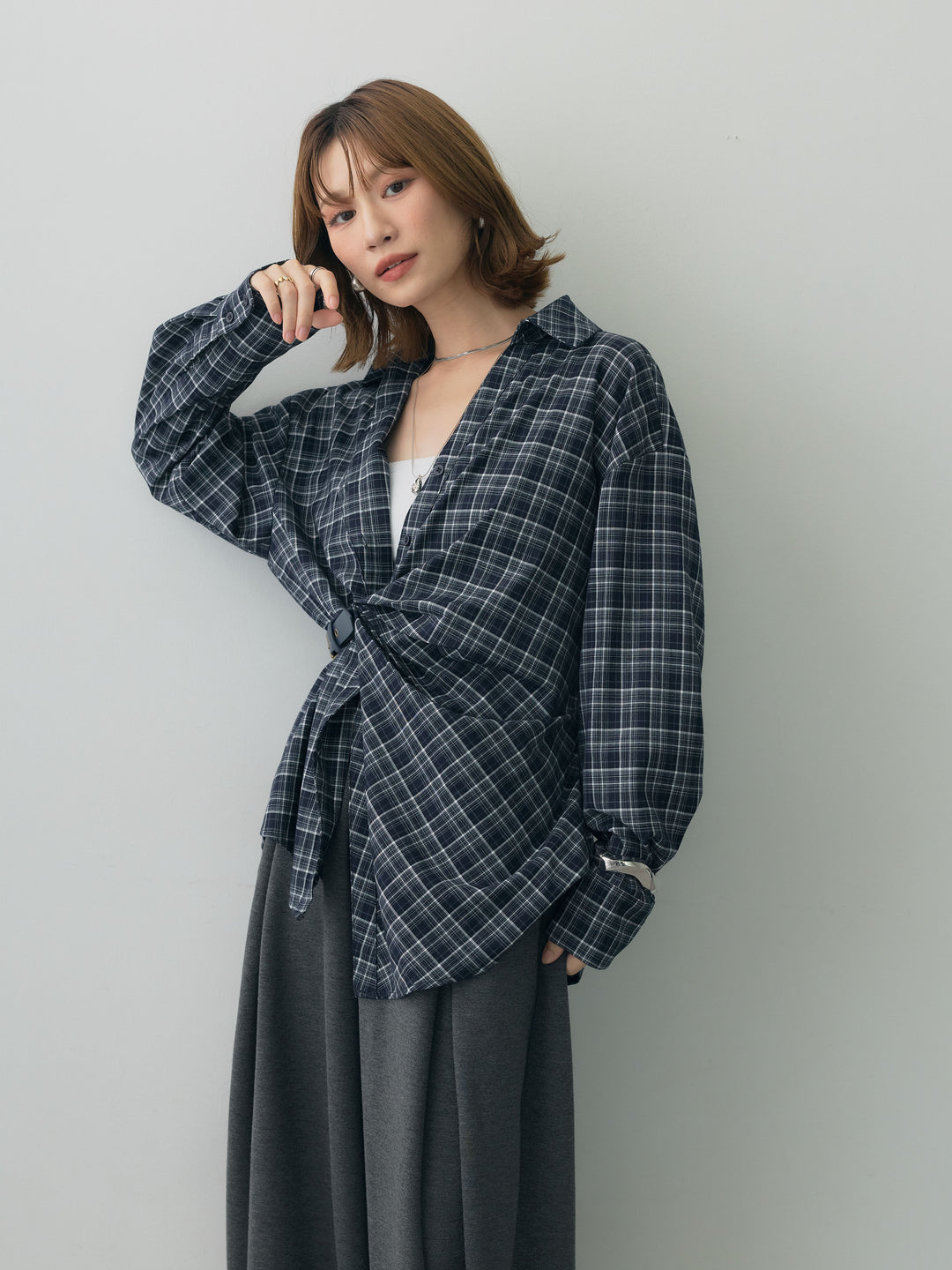 [予約]ベルテッドドレープシャツ/navy