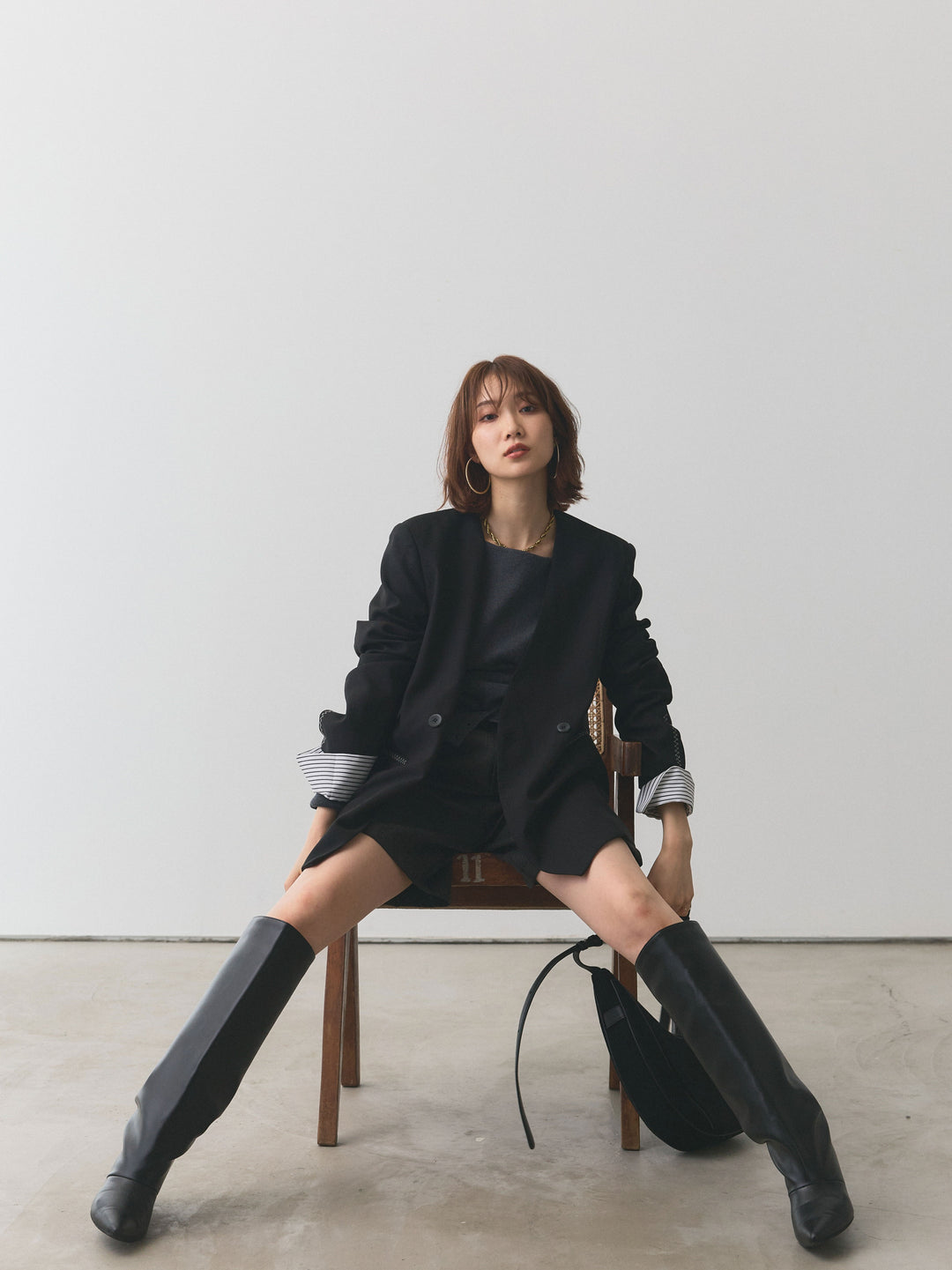 【Allure】[SET]シャツカフスフロントスリットニットプルオーバー+ウールライクハーフパンツ+ノーカラーステッチデザインジャケット(3set)