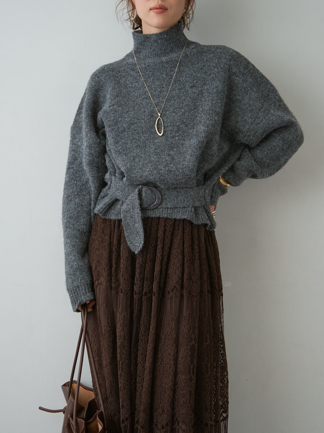 [予約]ウエストベルトハイネックニットトップス/darkgray