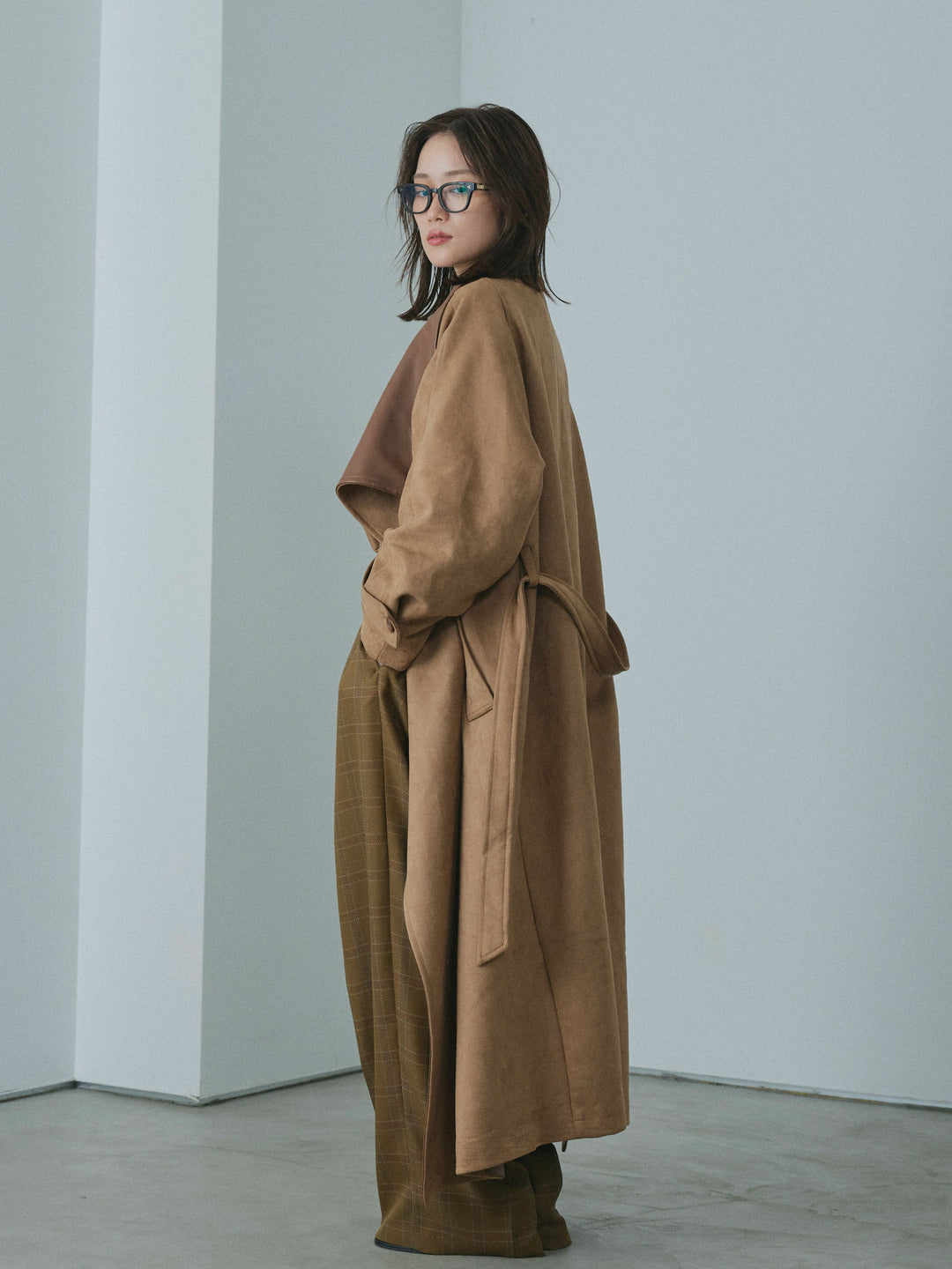 [予約]レザーカラースウェードロングコート/beige