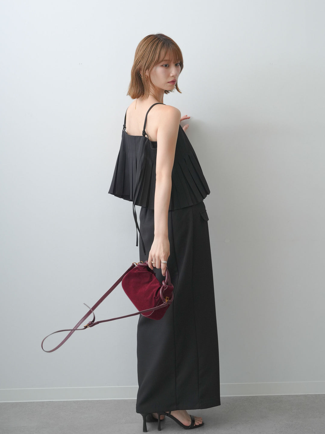 [SET]クレープデシンタックキャミソール+クレープデシンフラップ付きストレートスカート(2set)