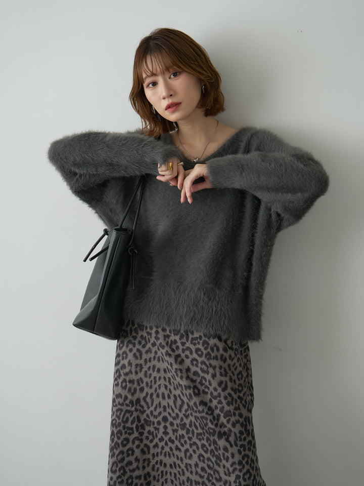 [SET]バックリボンVネックシャギーニットトップス+スウェードタッチレオパードIラインスカート(2set)