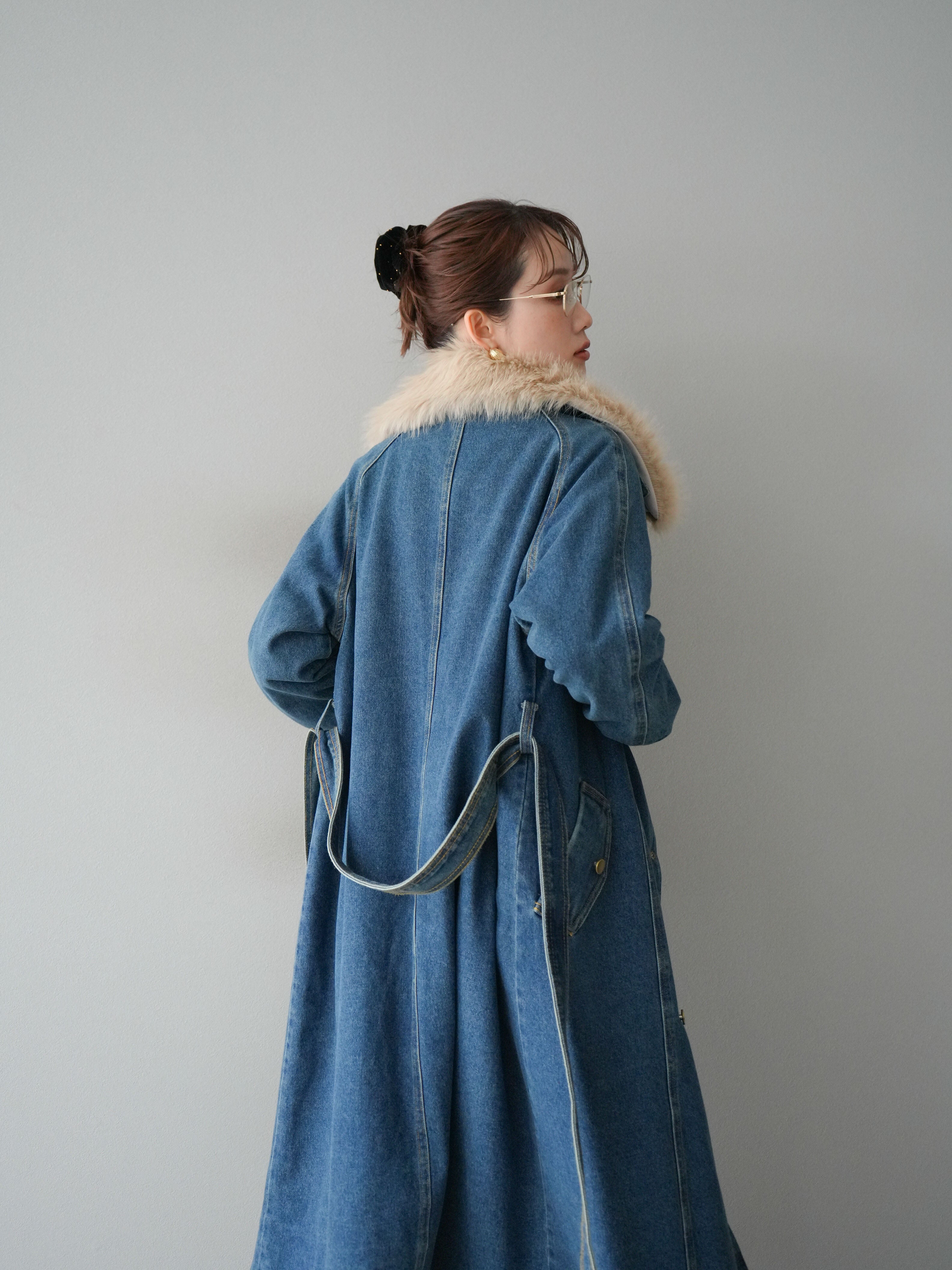予約]ファー襟デニムロングコート/blue – Lumier