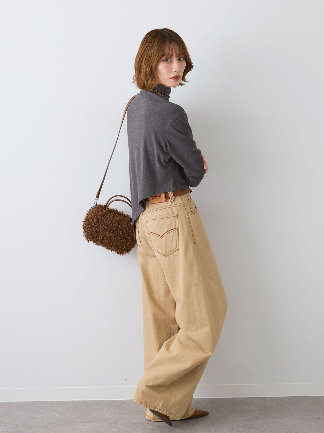 [SET]モックネックアシメヘムトップス+カラーステッチワイドパンツ(2set)