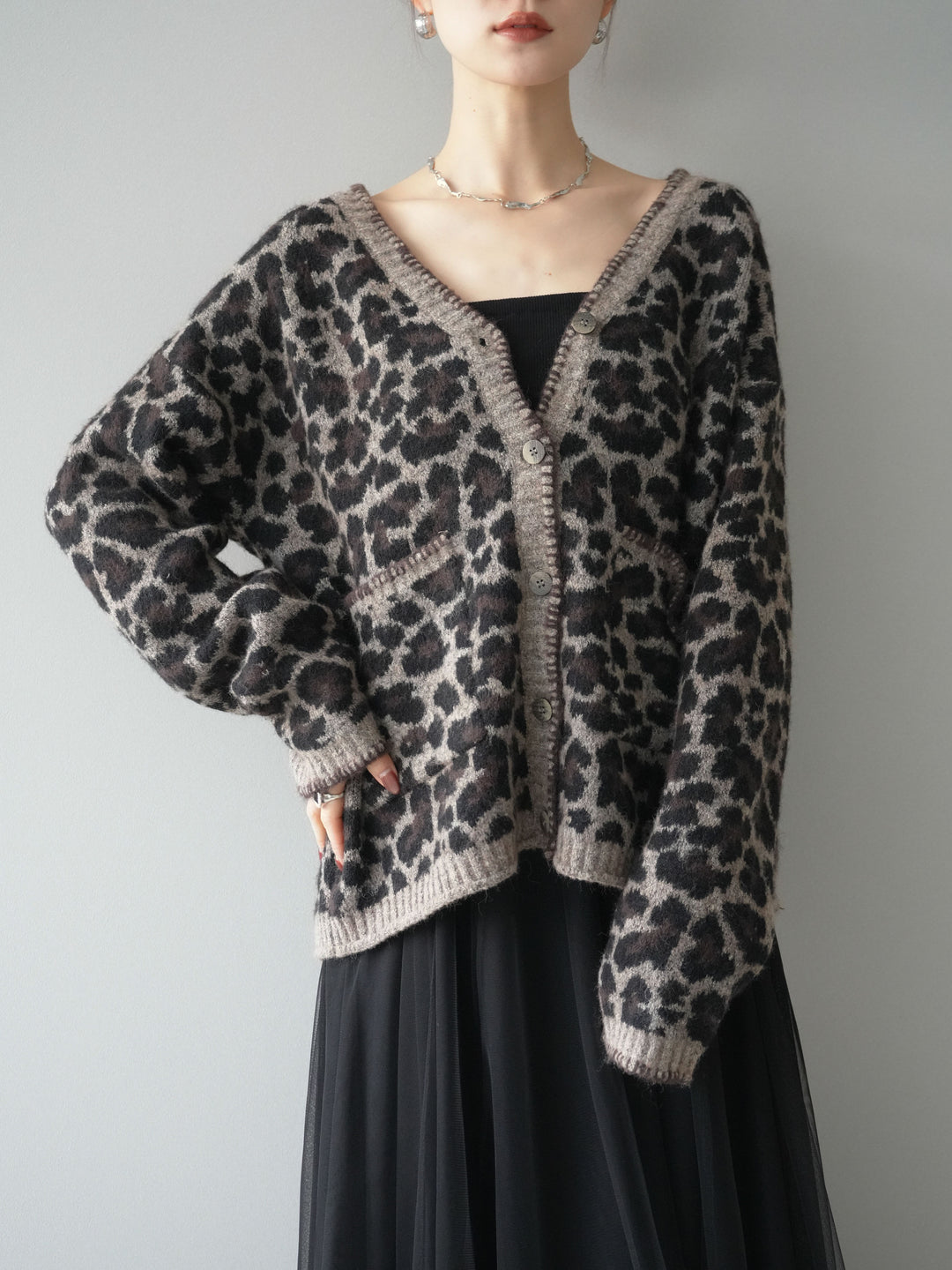 [予約]アニマル柄ステッチニットカーディガン/brown