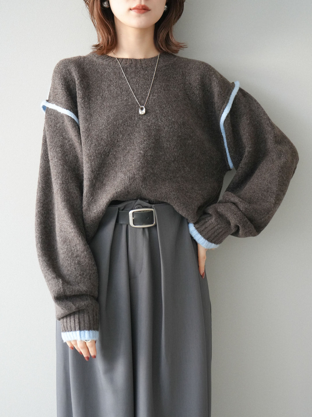 [予約]バイカラーパイピングニットプルオーバー/brown