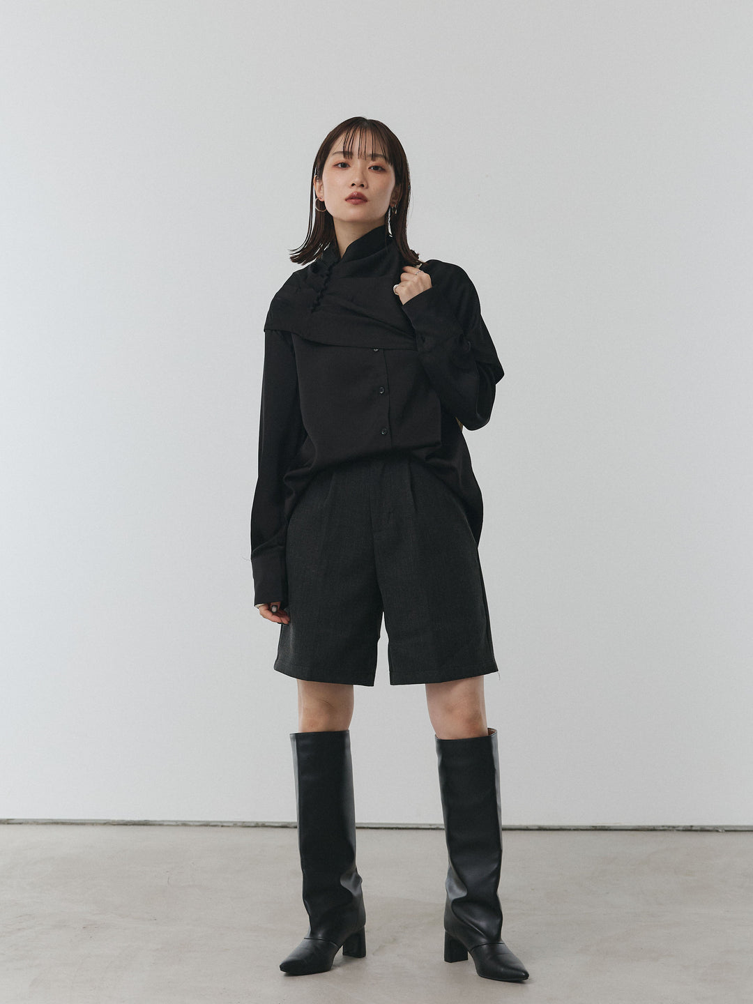 【Allure】[SET]ケープ付サテンシャツ+ウールライクハーフパンツ(2set)