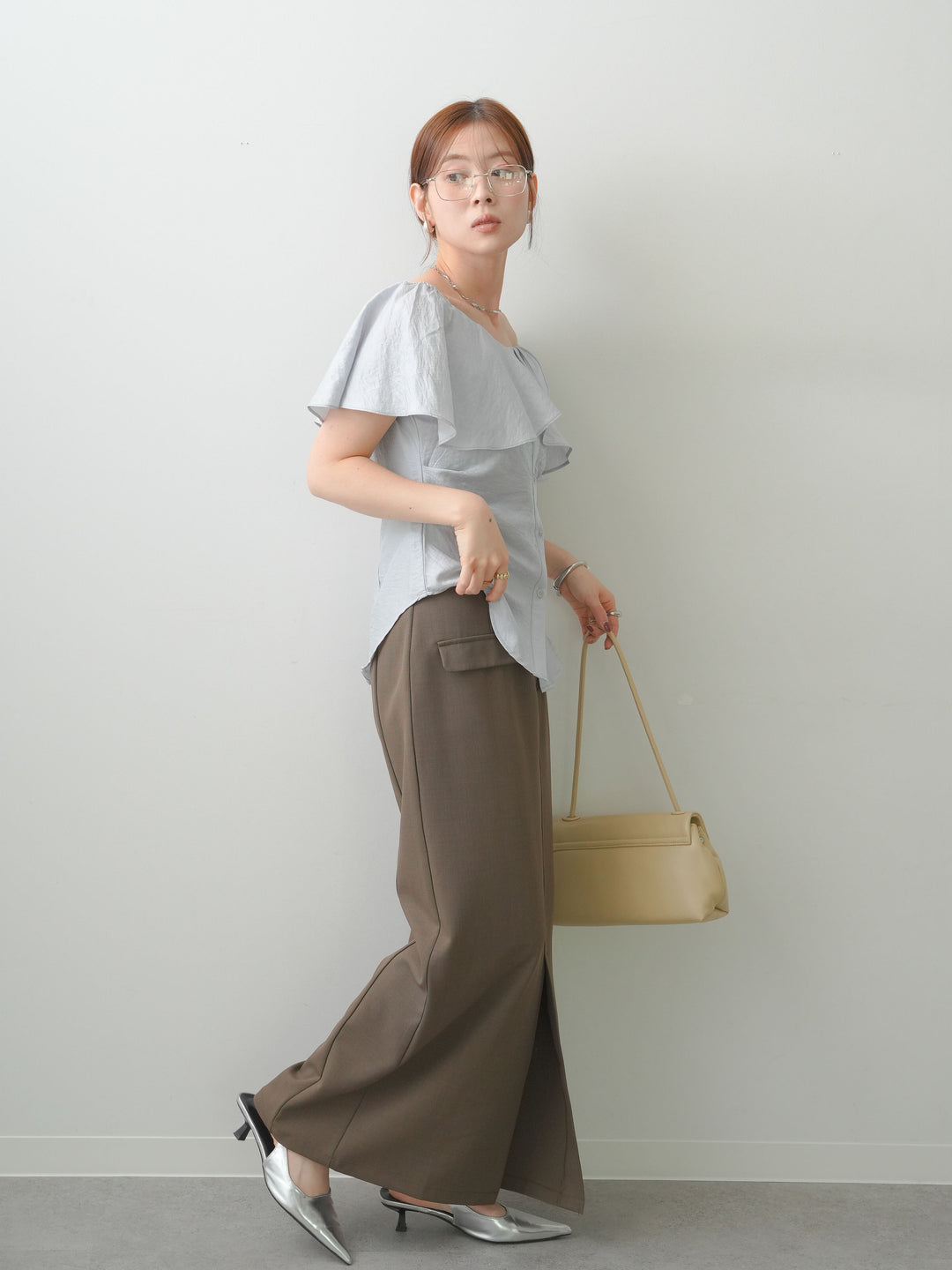 [SET]ラッフルオフショルブラウス+クレープデシンフラップ付きストレートスカート(2set)