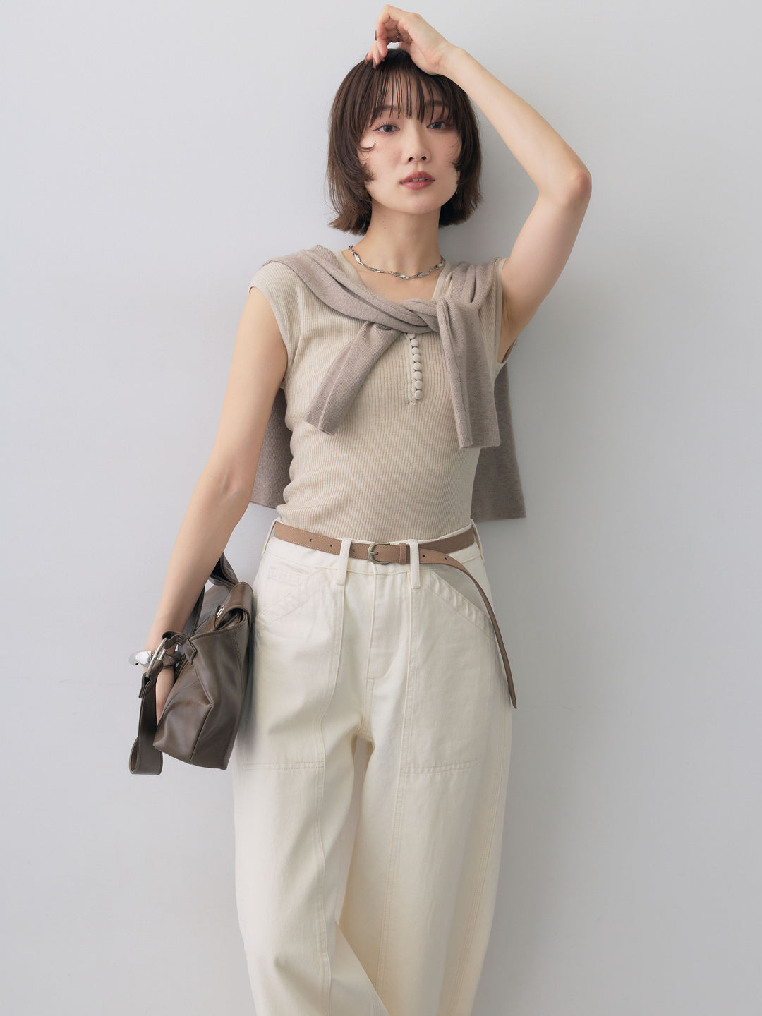 [予約]くるみボタンスリムフレンチニットトップス/beige