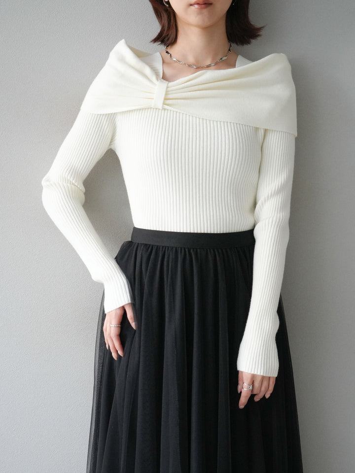 [予約]リボンモチーフオフショルリブニットトップス/white
