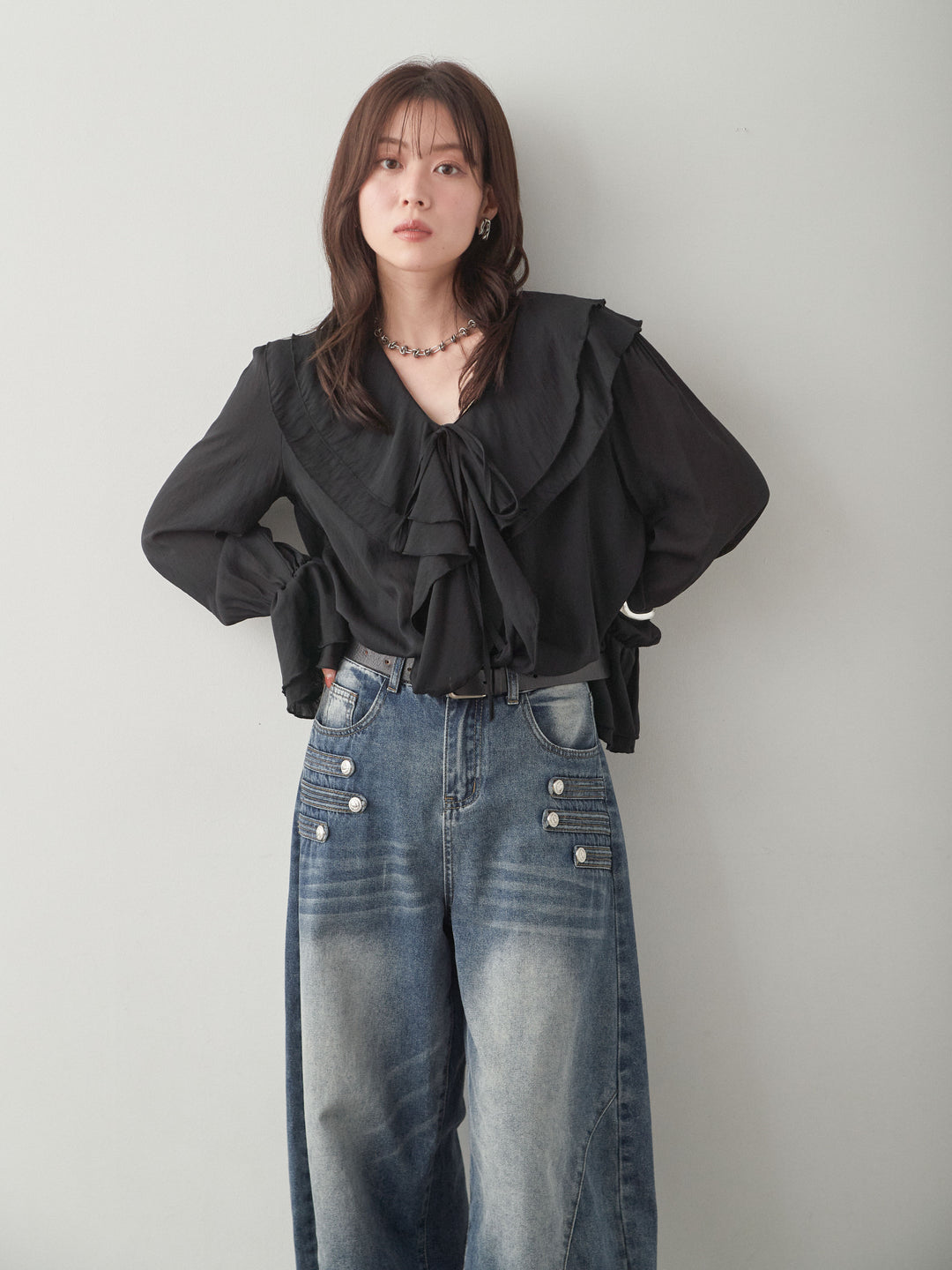 [予約]ラッフルカラーブラウス/black