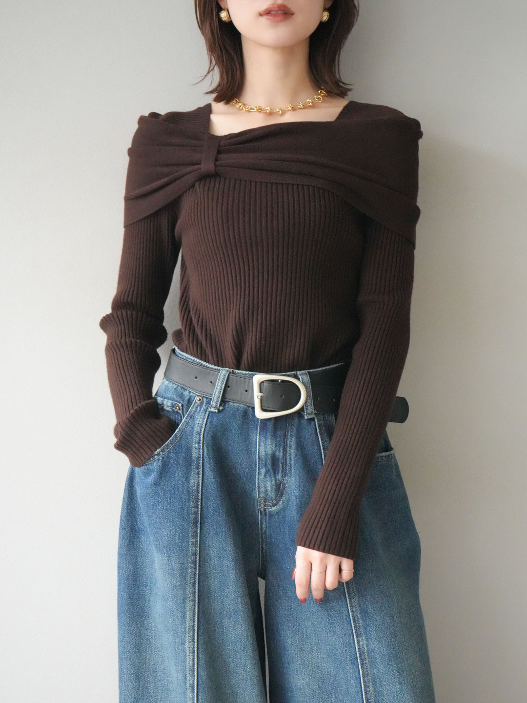 [予約]リボンモチーフオフショルリブニットトップス/brown