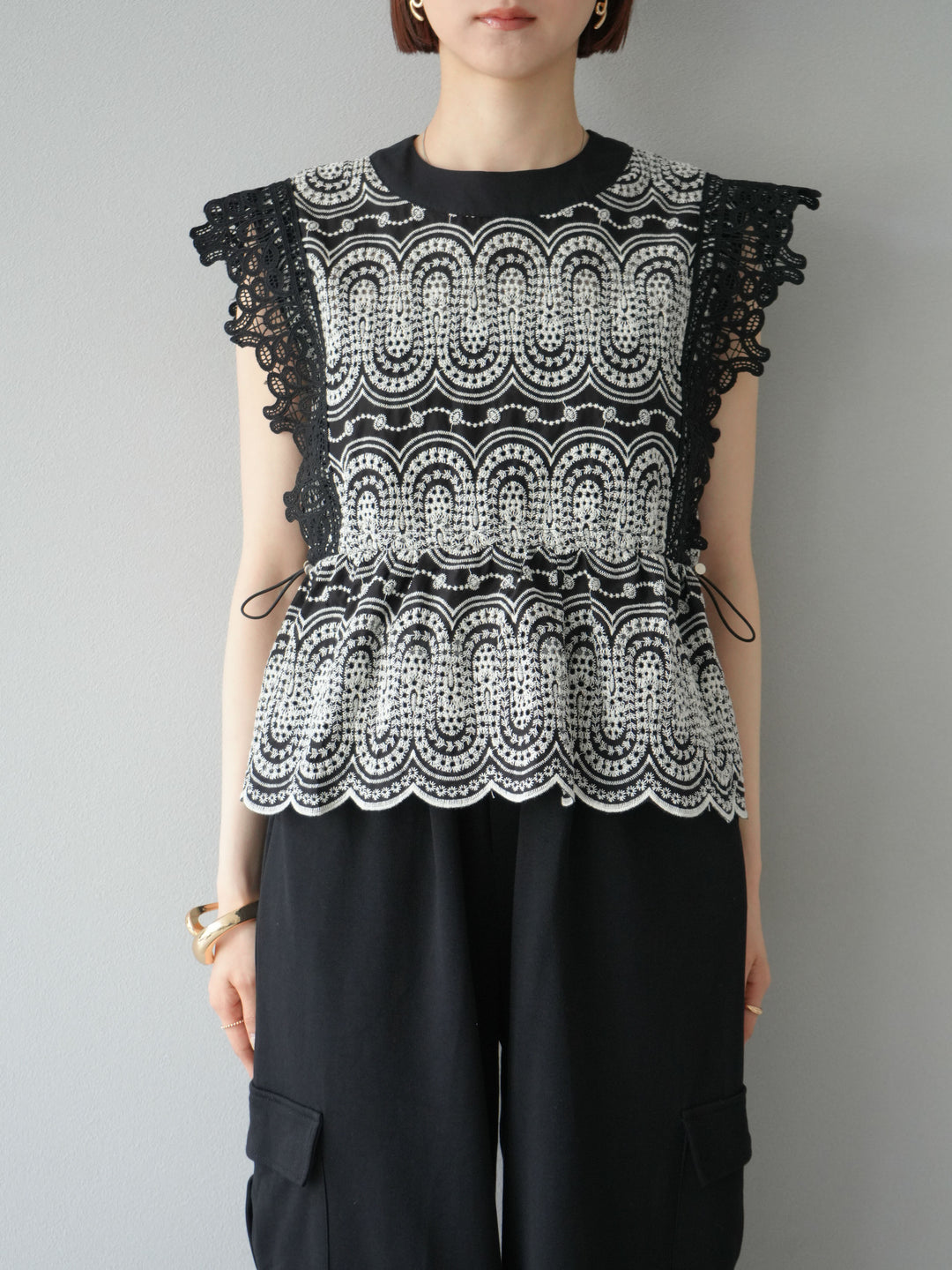 [予約]スカラップ刺繍レースブラウス/ブラック