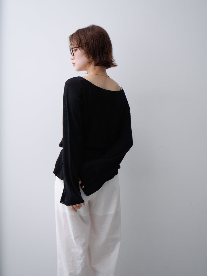 [予約]ベルト付ケーブルデザインニットトップス/black