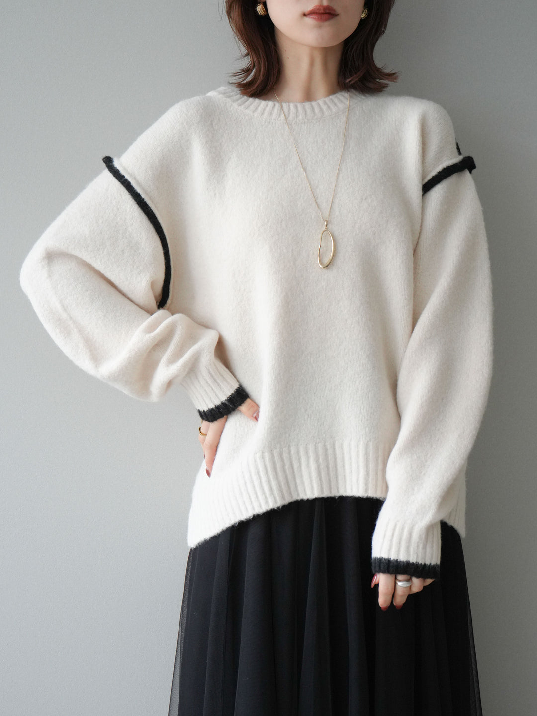 [予約]バイカラーパイピングニットプルオーバー/ivory