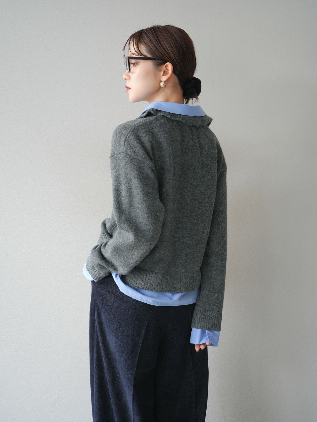 [予約]シャツレイヤードデザインコンパクトニットカーディガン/charcoal