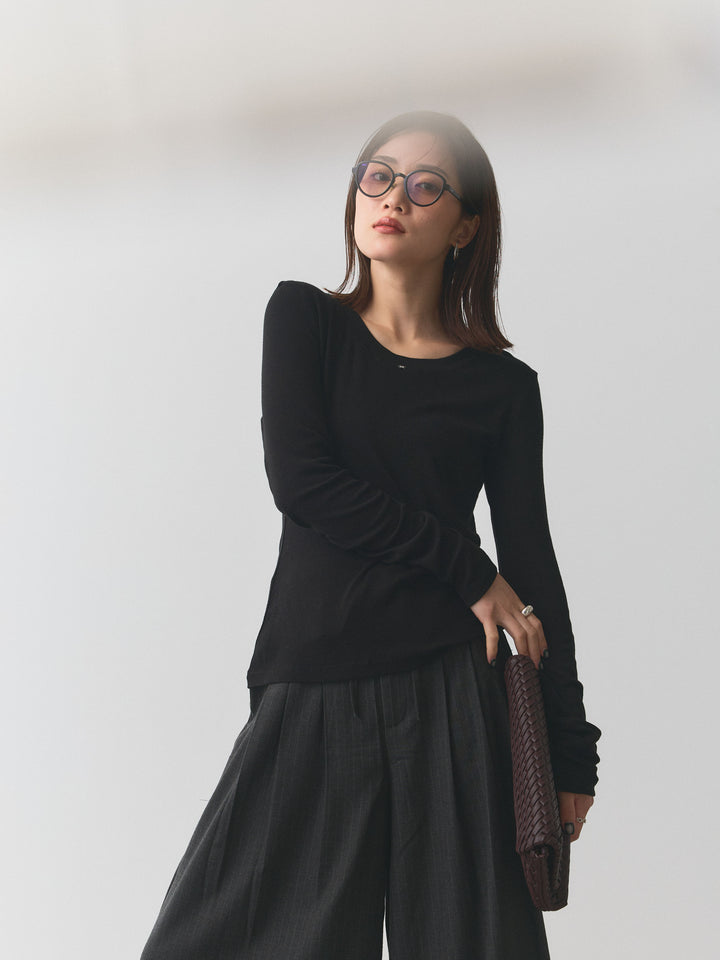 【Allure】[SET]モチーフ付Uネックシアーカットソー+モチーフ付Uネックシアーカットソー(2set)