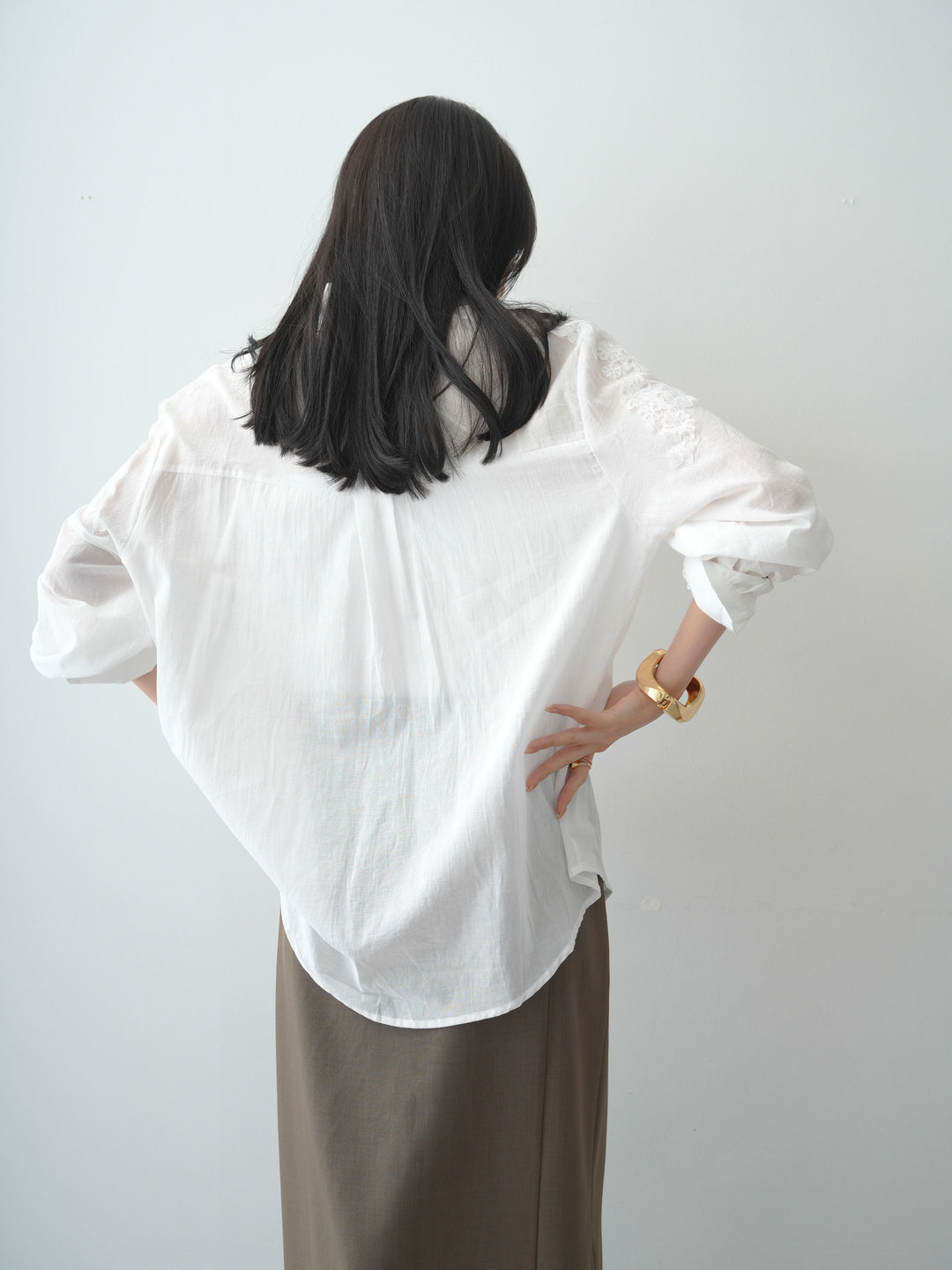 [SET]フロントレースリネンブラウス+クレープデシンフラップ付きストレートスカート(2set)