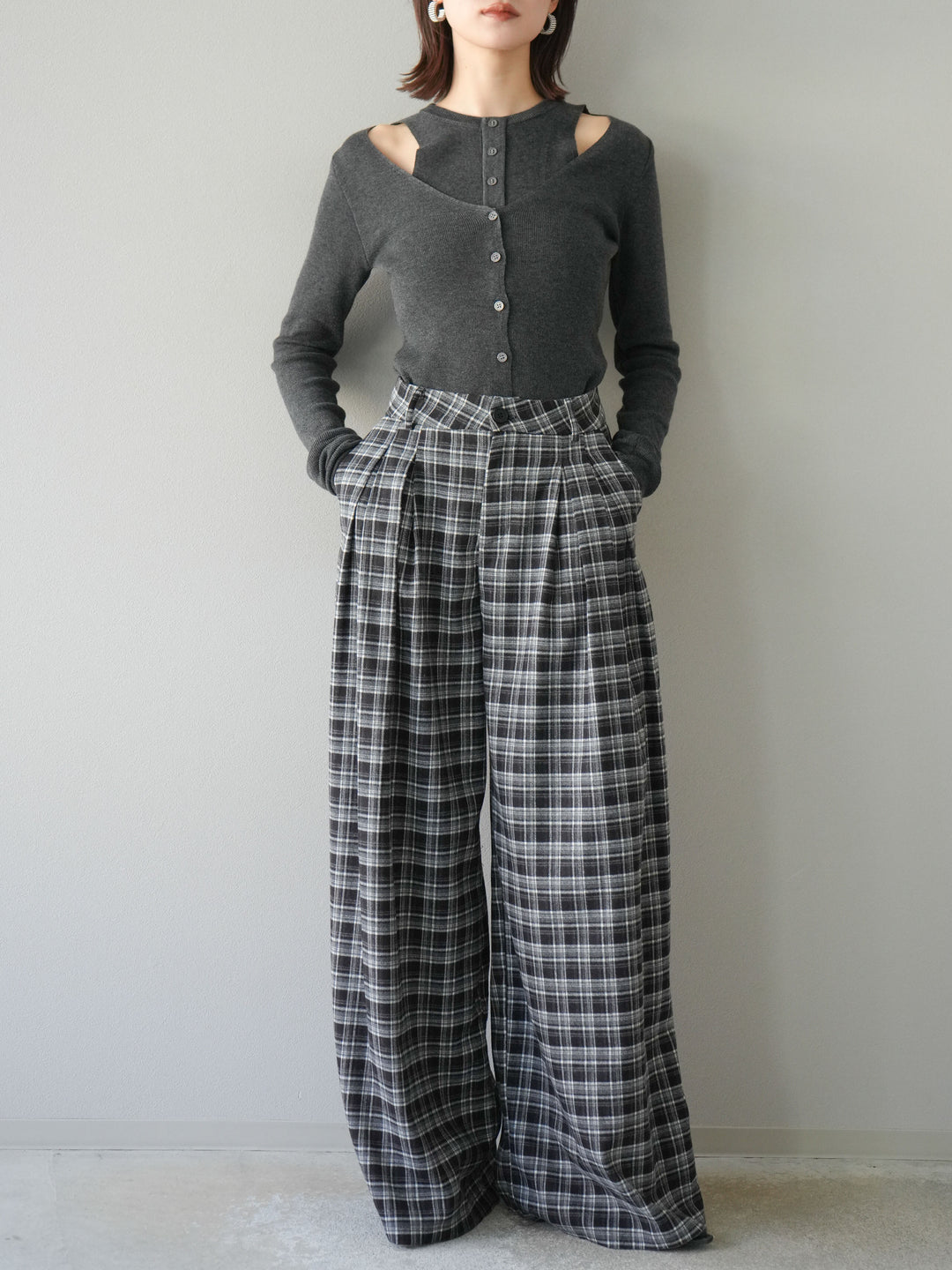 [予約]レイヤードデザインニットカーディガン/チャコール