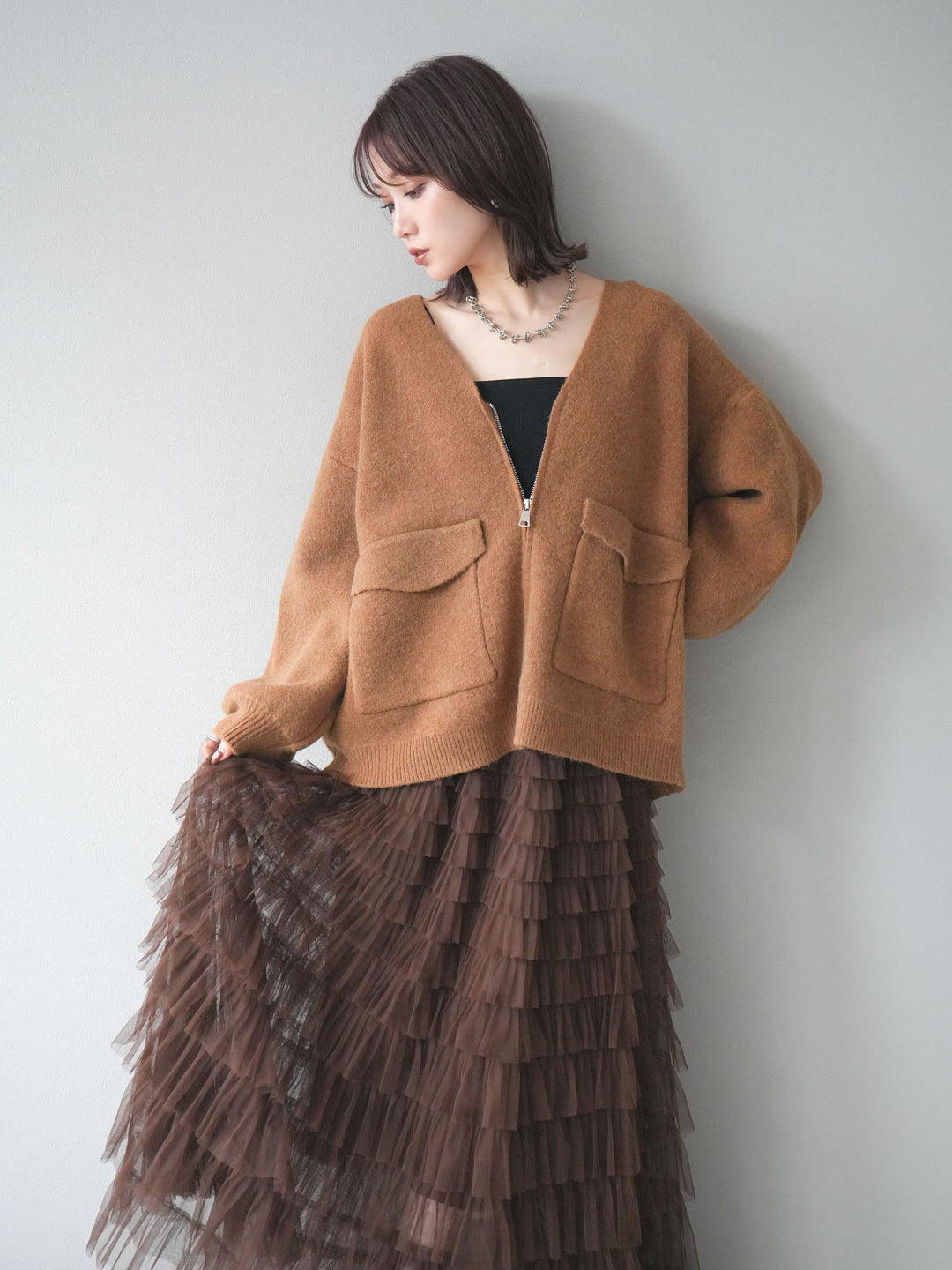 [預訂] 大口袋拉鍊針織開襟衫/駝色