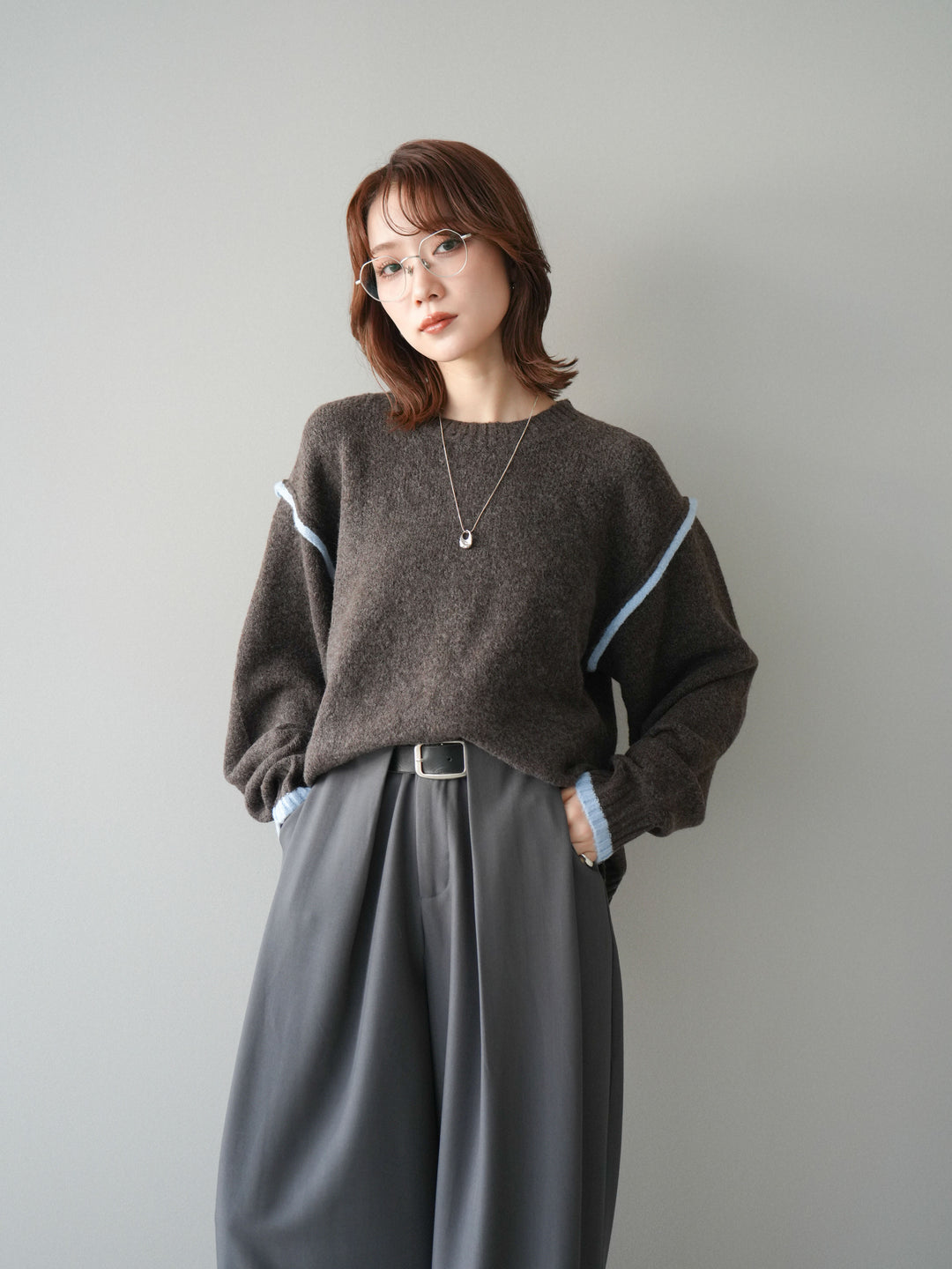 [予約]バイカラーパイピングニットプルオーバー/brown