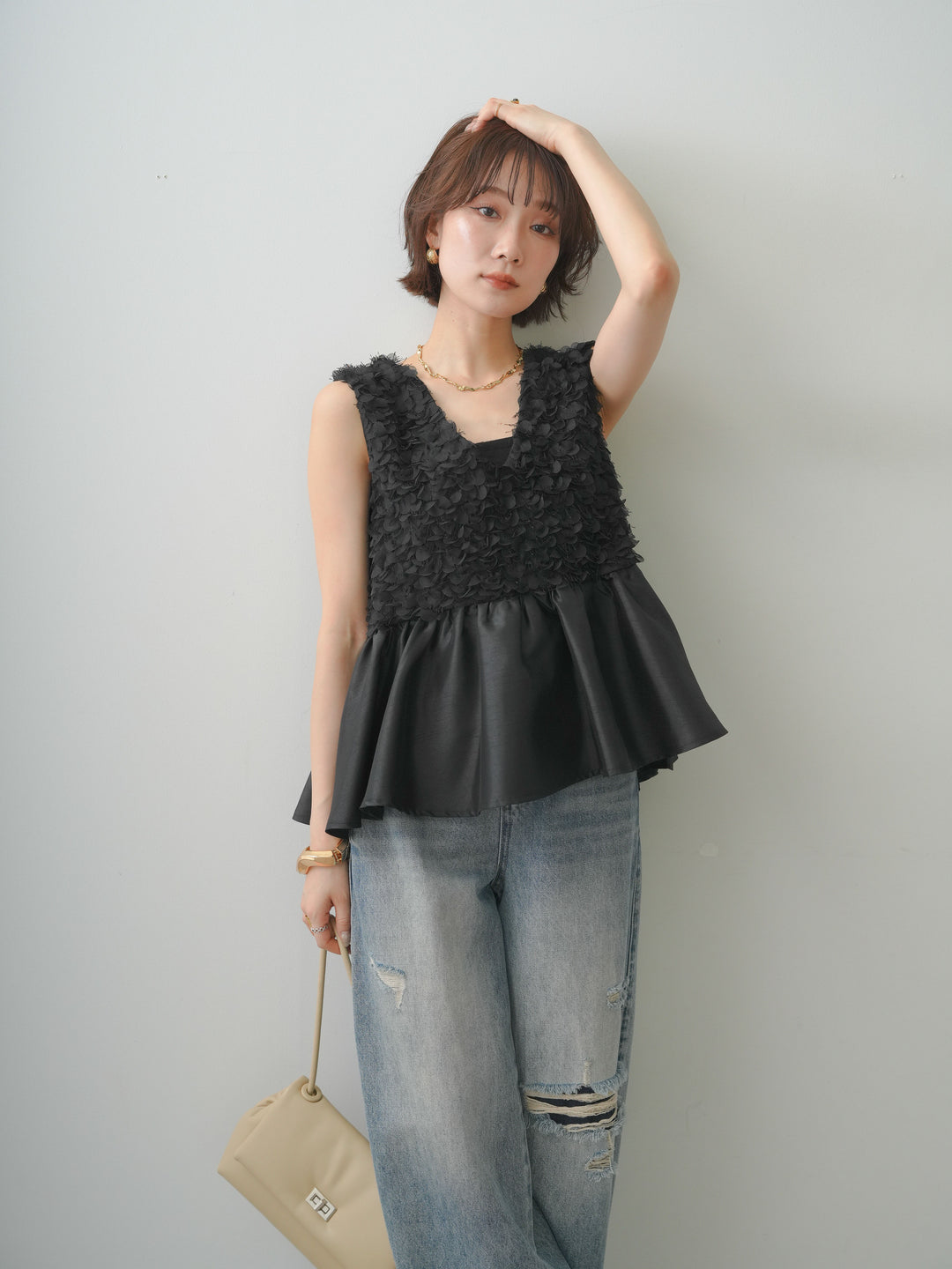 [予約]ジャガード×サテンペプラムフレアノースリトップス/black