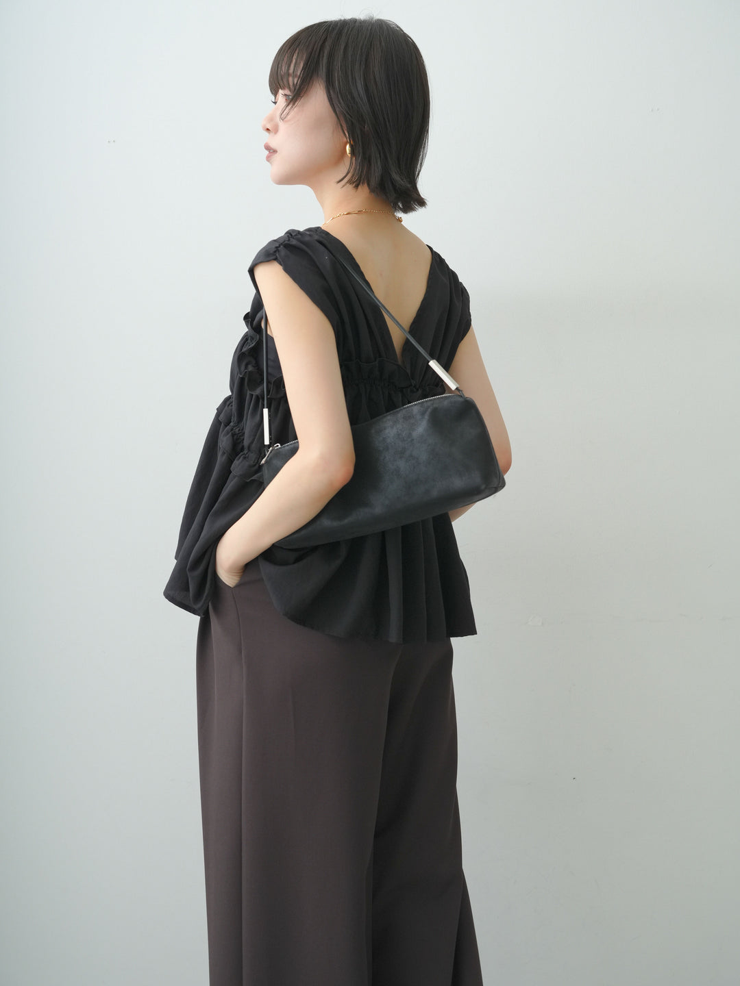 [予約]前後2WAYシャーリングギャザービスチェトップス/black