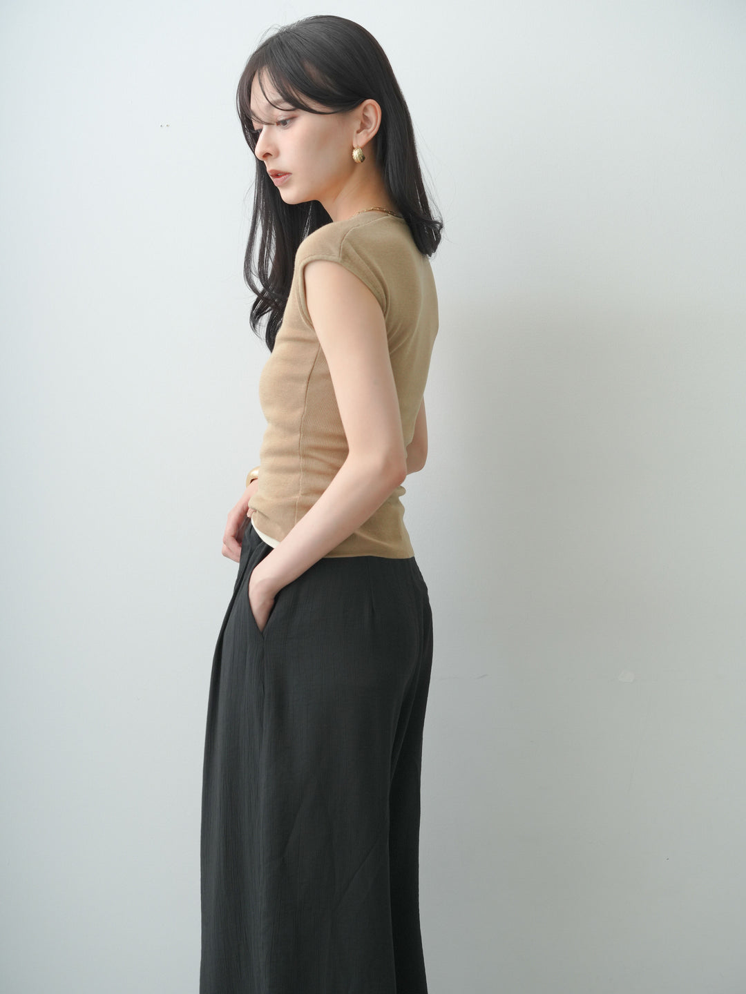 [予約]フロントレイヤードVネックニットトップス/beige