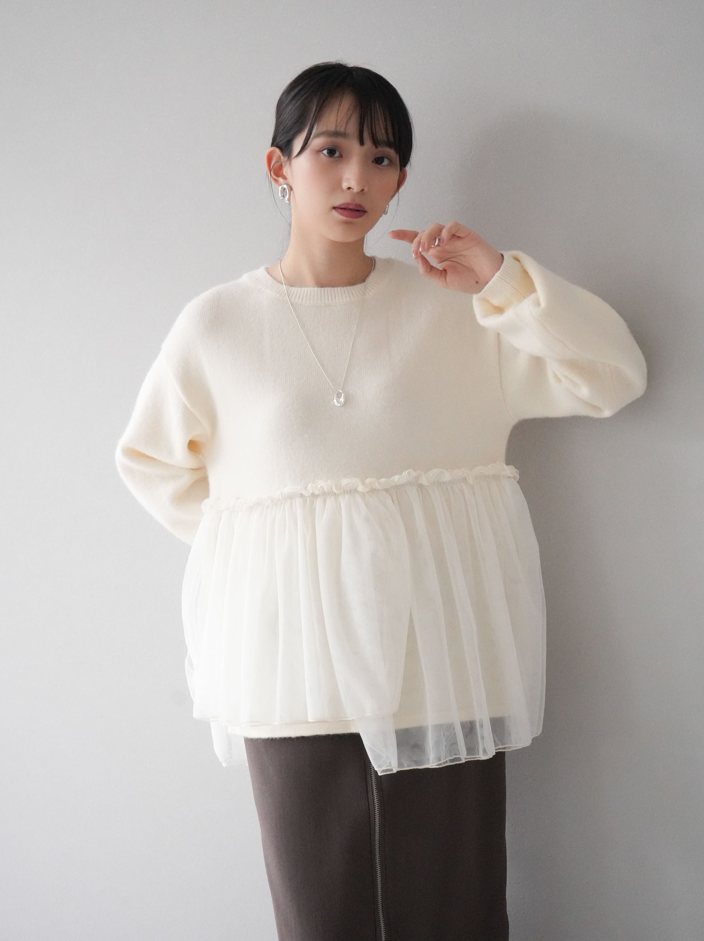 予約]チュールドッキングオーバーニットプルオーバー/アイボリー – Lumier