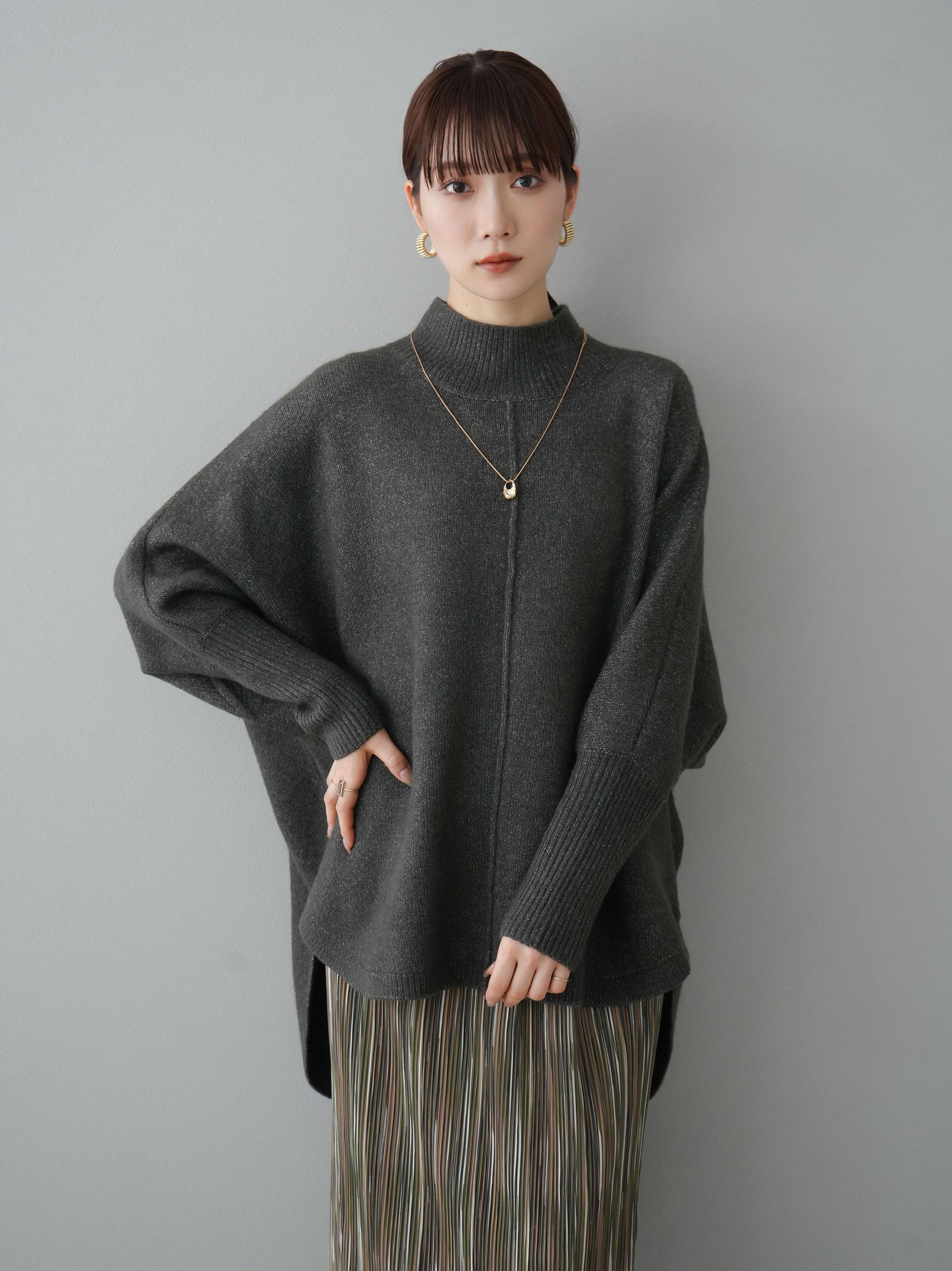 BLAMINK ダークグレー リブニット サイズ38 予約]ボトルネックラウンドヘムドルマンニットプルオーバー