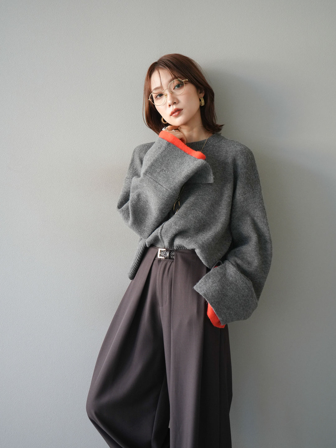 [予約]袖レイヤード配色ニットプルオーバー/charcoal