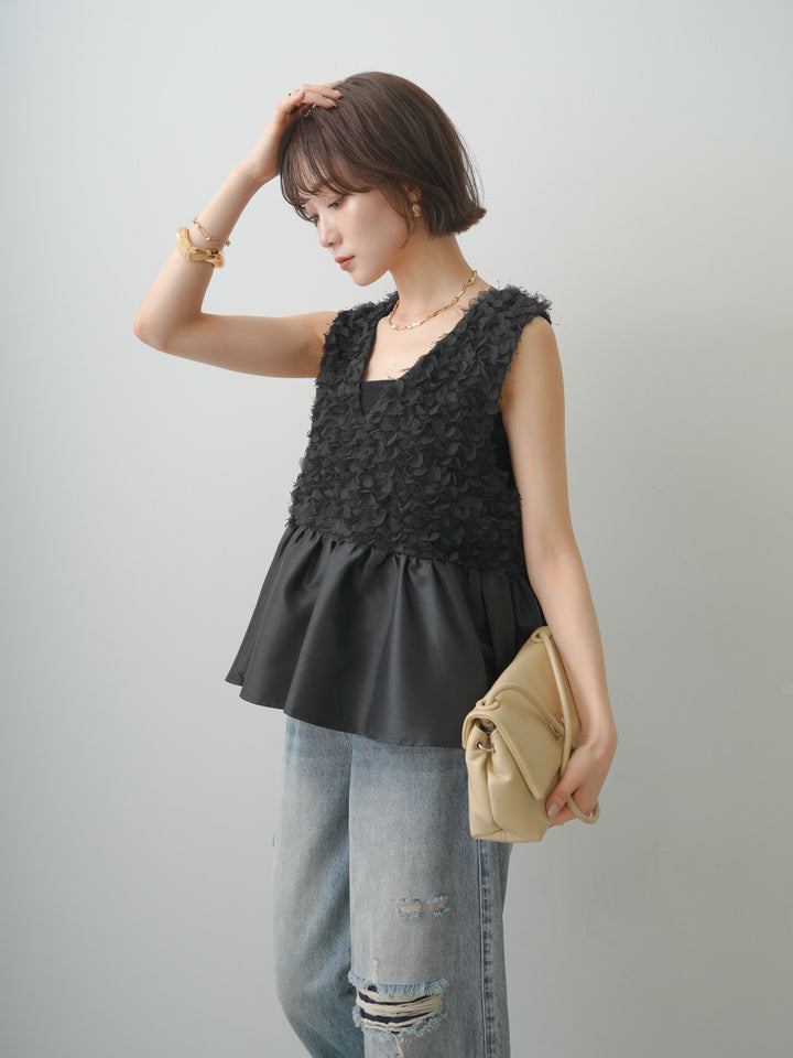 [予約]ジャガード×サテンペプラムフレアノースリトップス/black