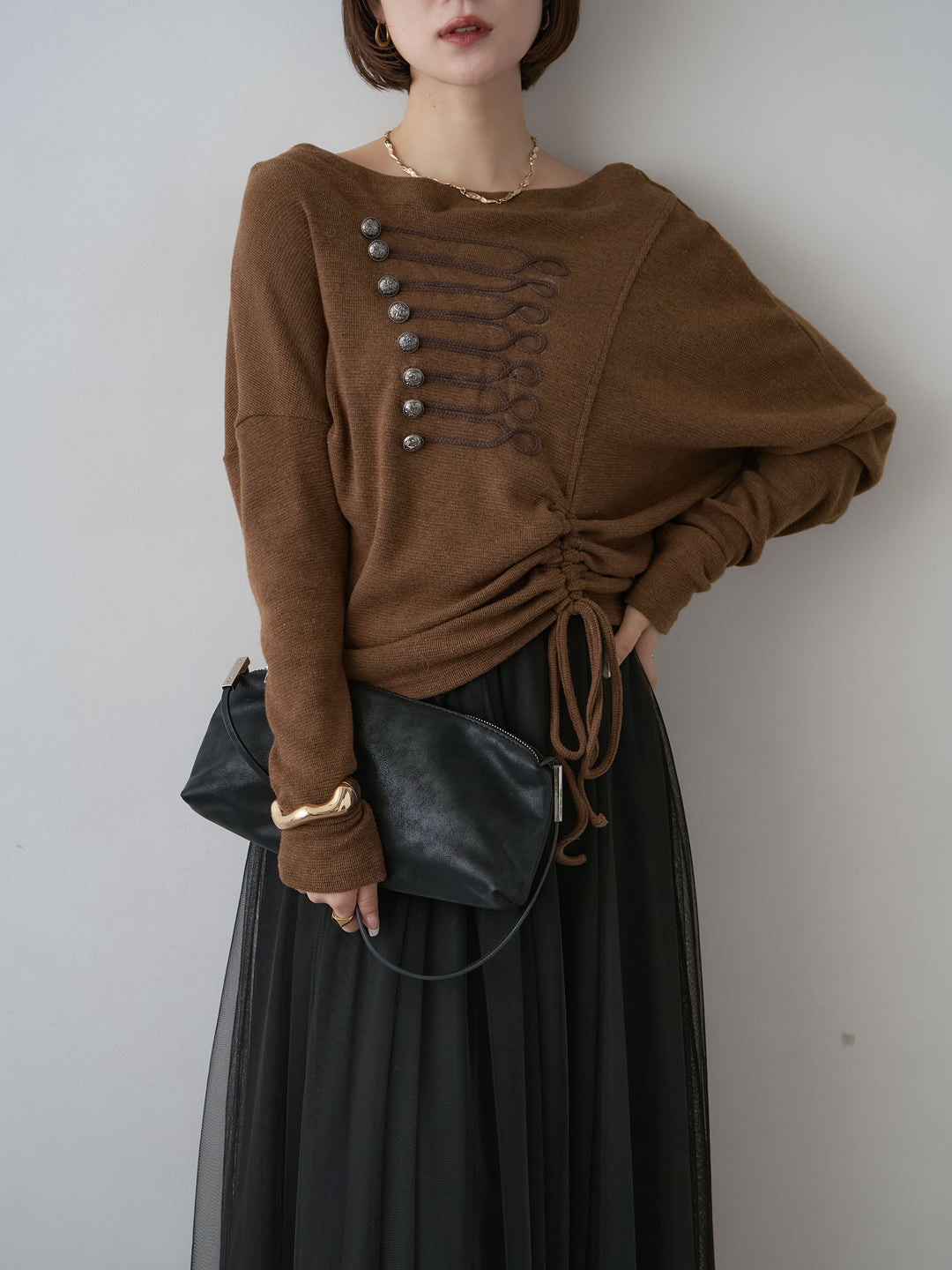 [予約]ナポレオンサイドギャザーワイドネックトップス/brown