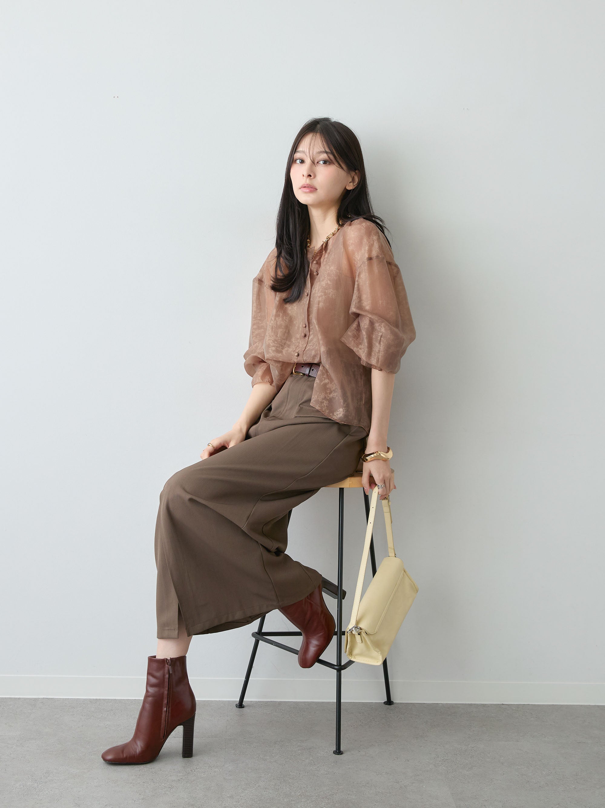 予約]シアージャガードくるみボタンブラウス/brown – Lumier