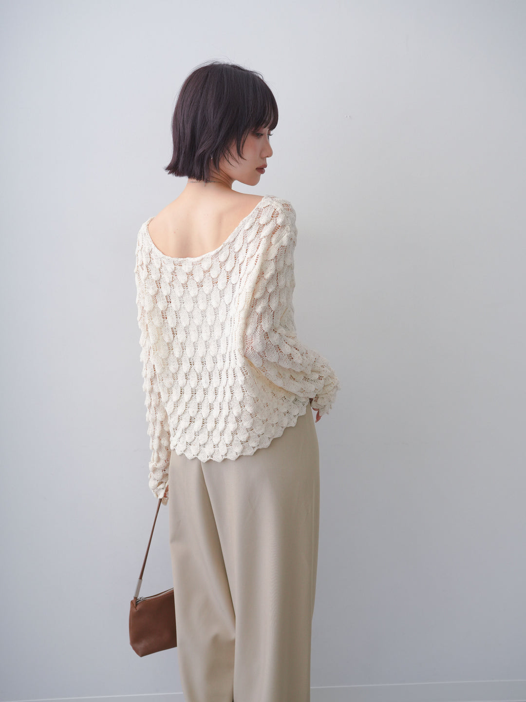 [SET]テクスチャードスカラップニットトップス+シルバーモチーフドレープパンツ(2set)