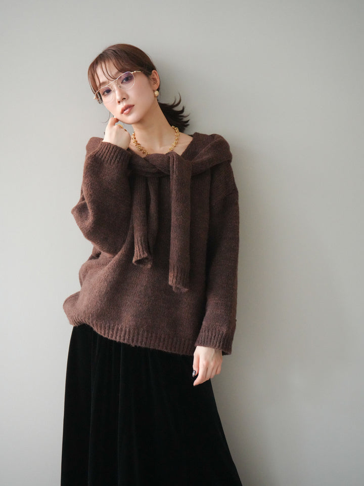 [予約]ストール付きVネックニットプルオーバー/brown