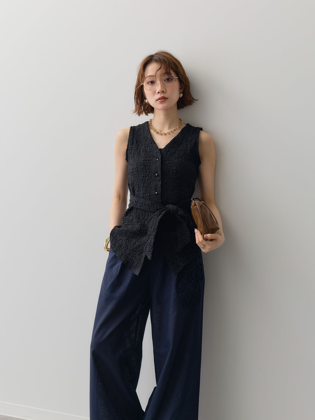 [予約]シャーリングウエストリボンVネックトップス/black