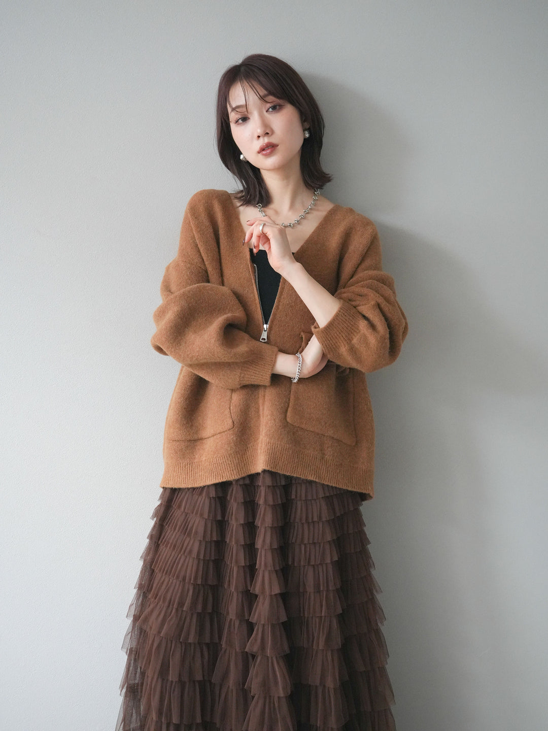 [預訂] 大口袋拉鍊針織開襟衫/駝色