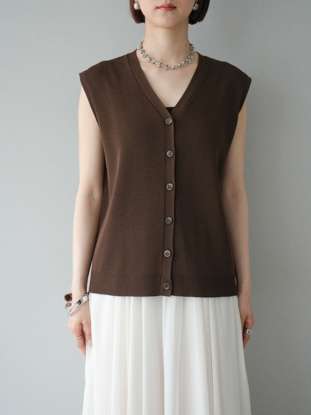 [予約]Vネックレーヨンニットベスト/ブラウン