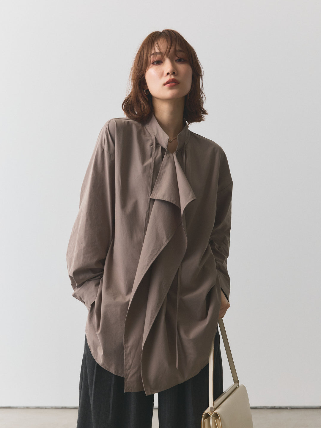 【Allure】[SET]ピーチスキンデザインネックオーバーシャツ+ピーチスキンデザインネックオーバーシャツ(2set)